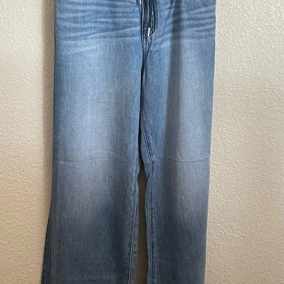 Judy Blue Medium Wash Wide Legged Relaxed  Drawstring Denim with Gold-Tip Cords - Picture 4 of 16